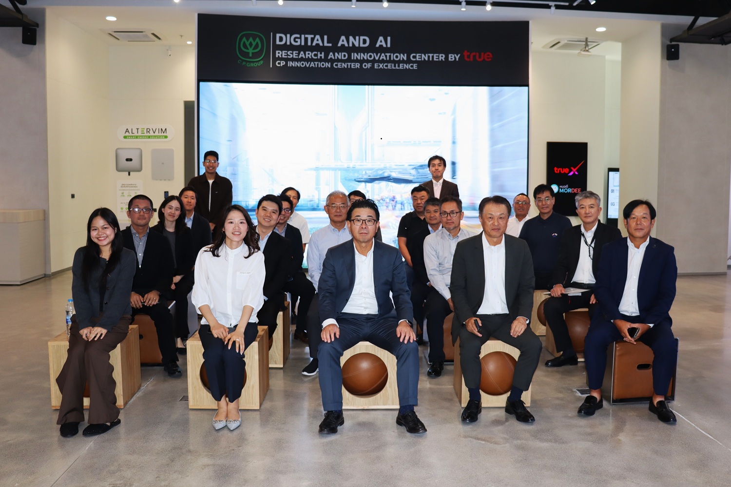 Machinery Division Holds Tour at True Digital Park